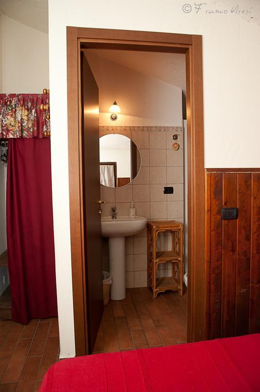 Agriturismo La Garzonera 维尔吉亚泰 外观 照片